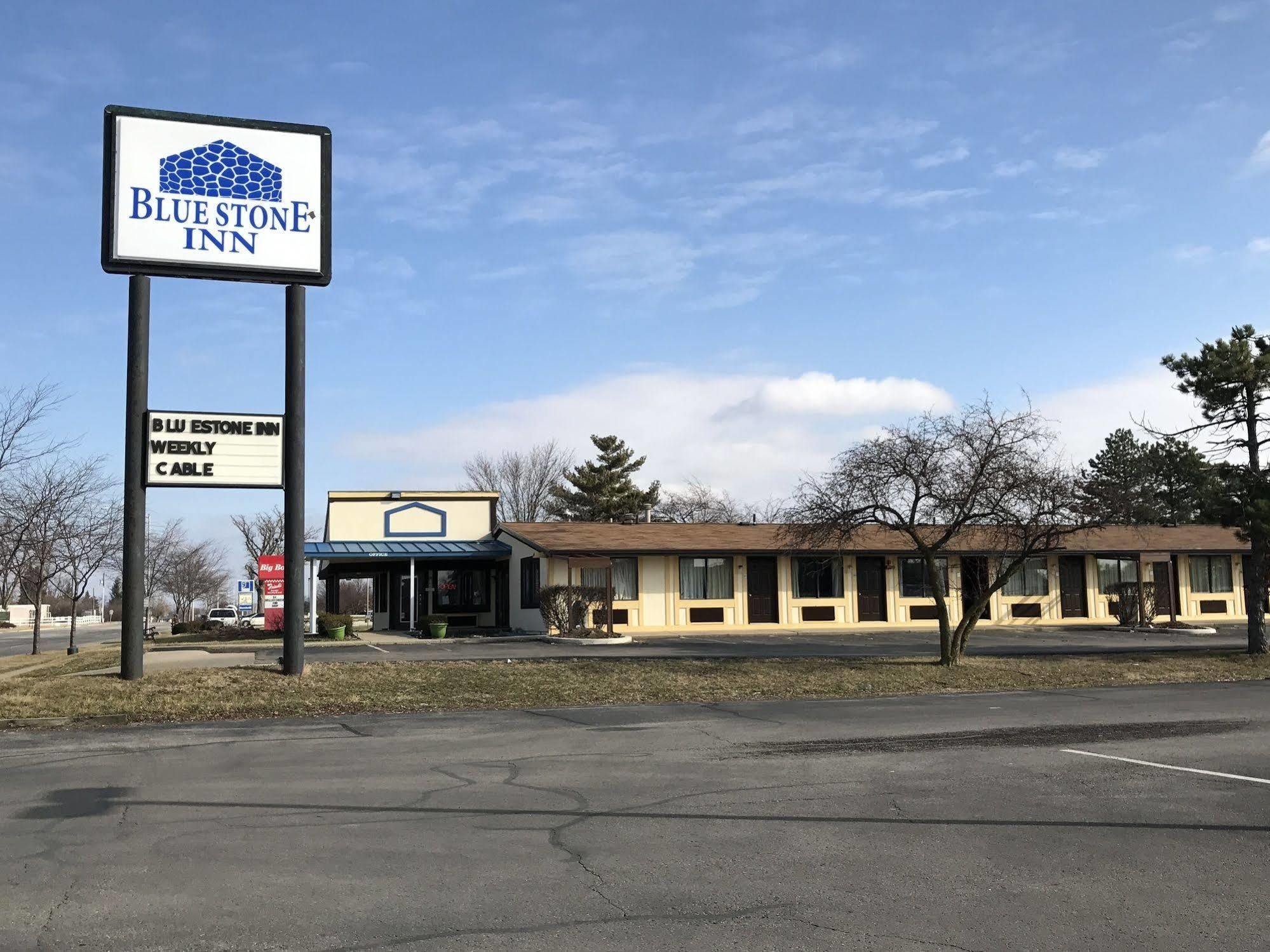 Blue Stone Motel *